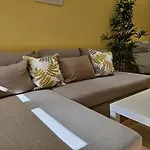 196a Acogedor En